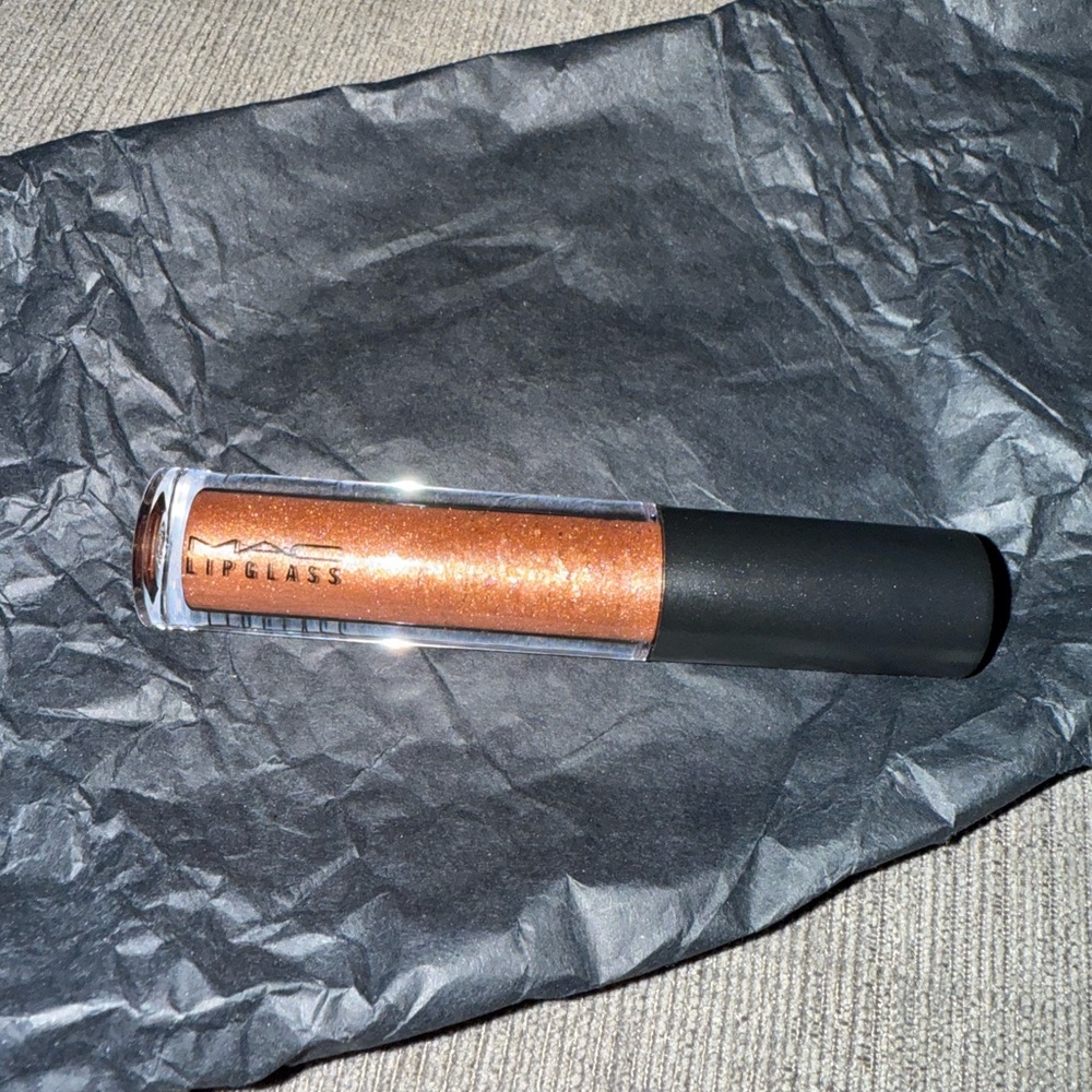 MAC Cosmetics Lipglass in Glittering Copper